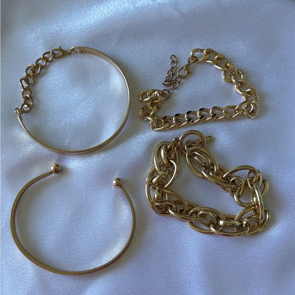 Bracelets Gold Tone Lot of 4 Fashion Jewelry Bangle Chain Cuff Festival Feminine - Picture 2 of 3